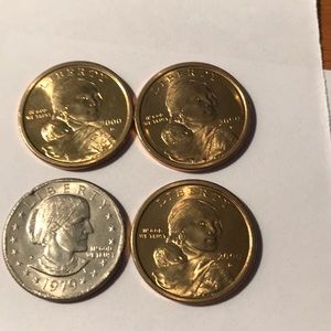 Set of four (4) Susan B Anthony One Dollar Coins. L@@K!
